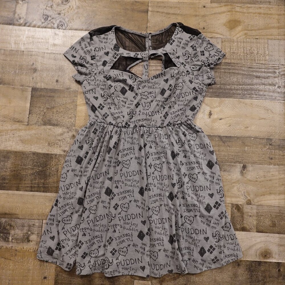 Suicide Squad Harley Quinn Dress Hot Topic XL Gray‎ Black Mesh Punk Alt